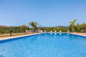 Modern & bright 2-Bed Apartment huge terrace